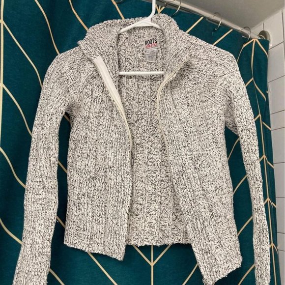 Slim-Fit Roots Knitted Sweater - Picture 1 of 1